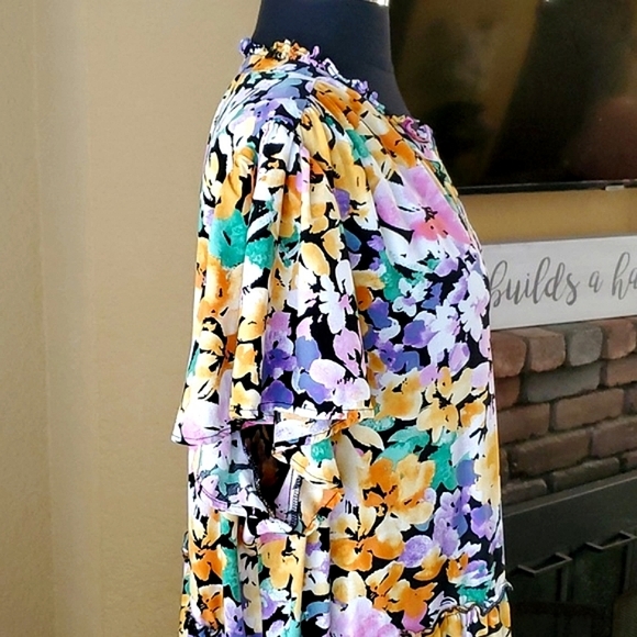 Terra & Sky Floral V-Neck Tiered Women's Dress SIZE: 2X (20W-22W) - Picture 6 of 15